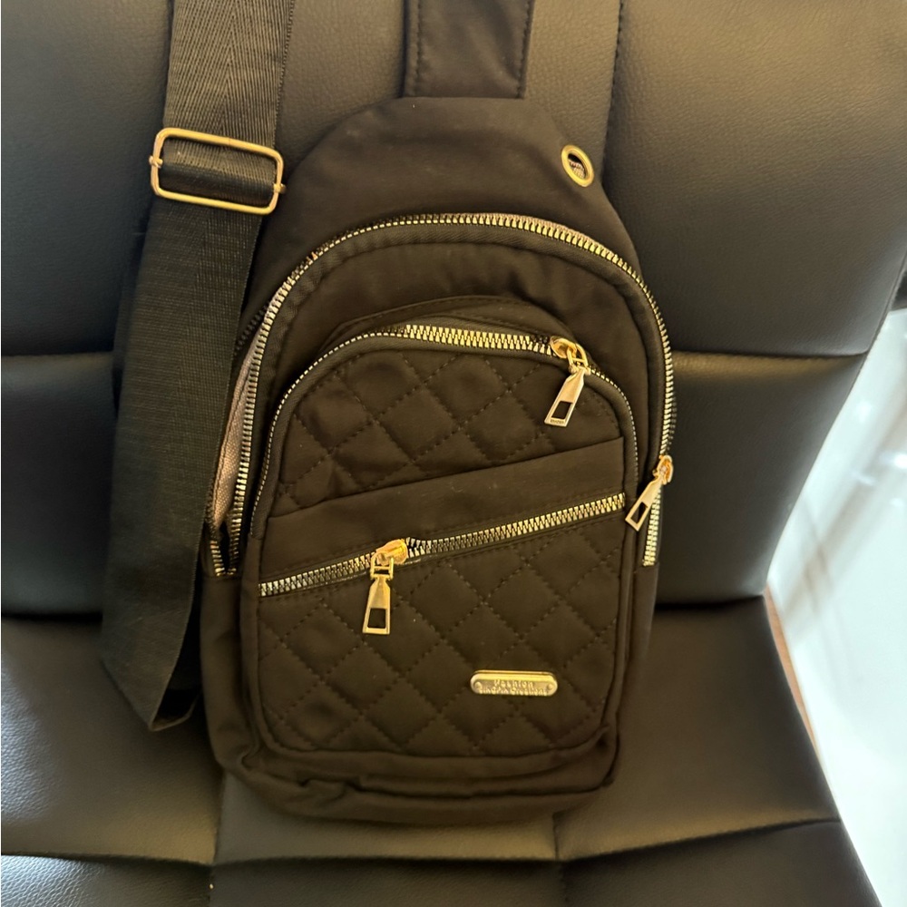 Amazon Essentials Black Quilted Crossbody Bag